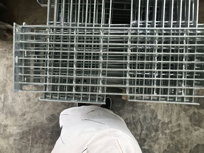 踏步板